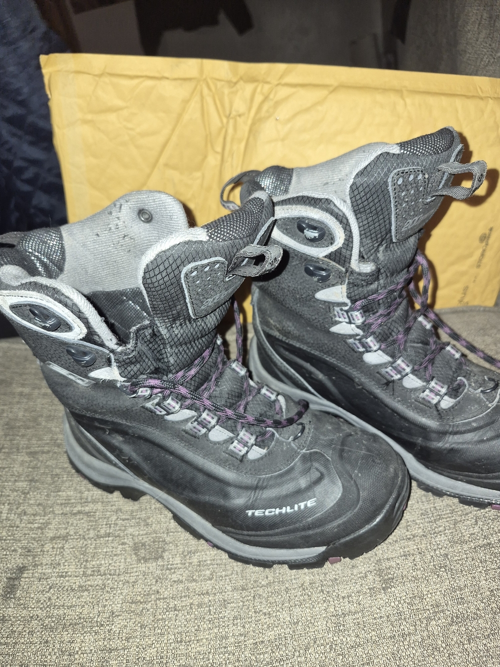 Columbia Black Lace-Up Hiking Boots with Purple Laces